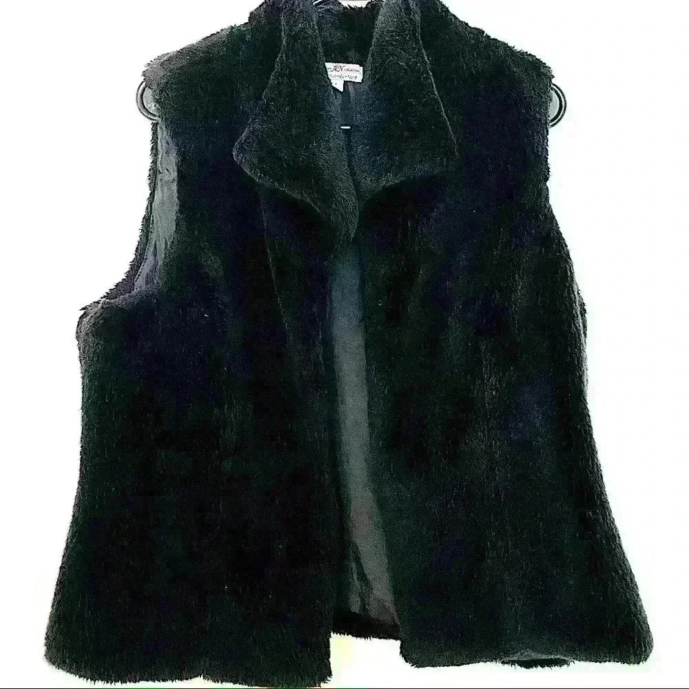 COLLECTION AN BLACK FAUX FUR VEST SIZE LARGE